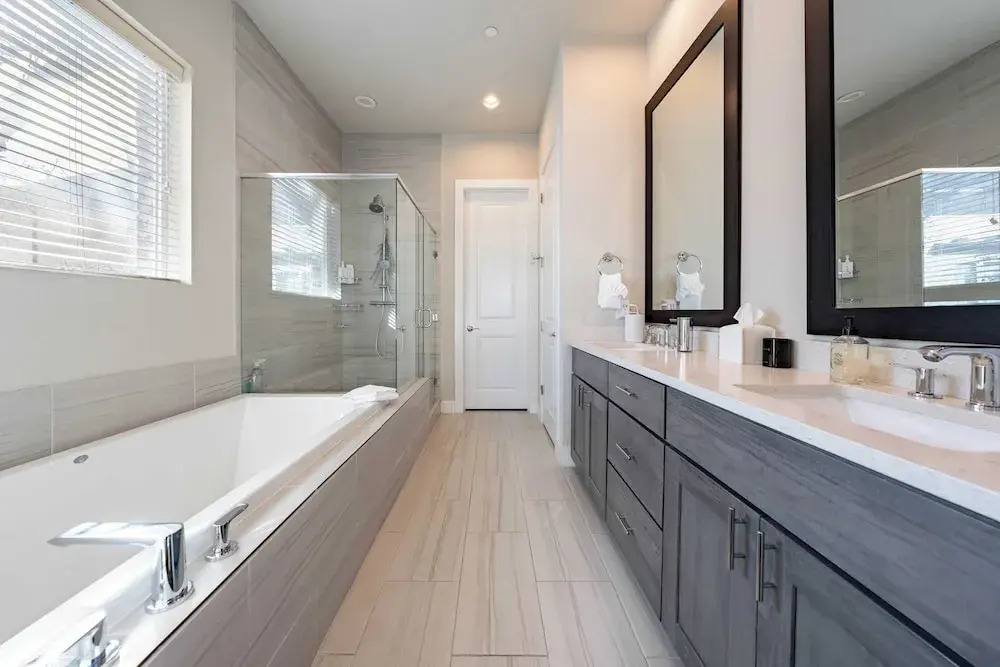 Modern Home, Private Balcony, Near Rainey & Lady Bird Lake Haus of Z
