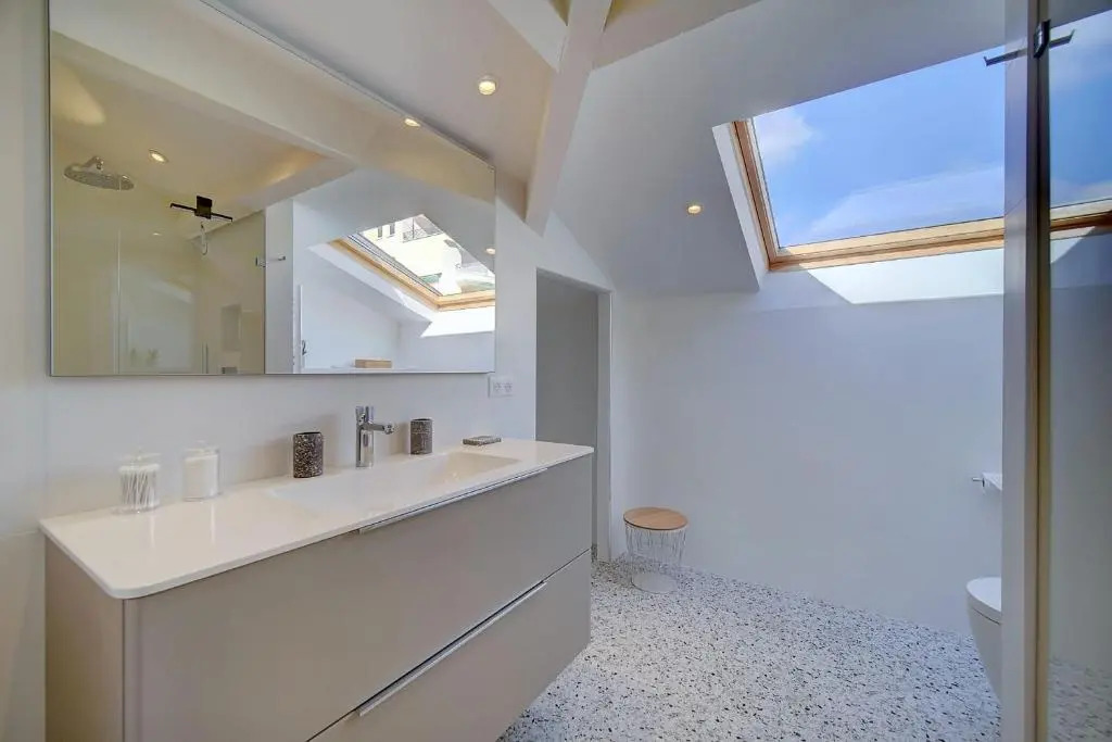 IMMOGROOM - Magnificent 180m duplex apartment - Parking - Air conditioning