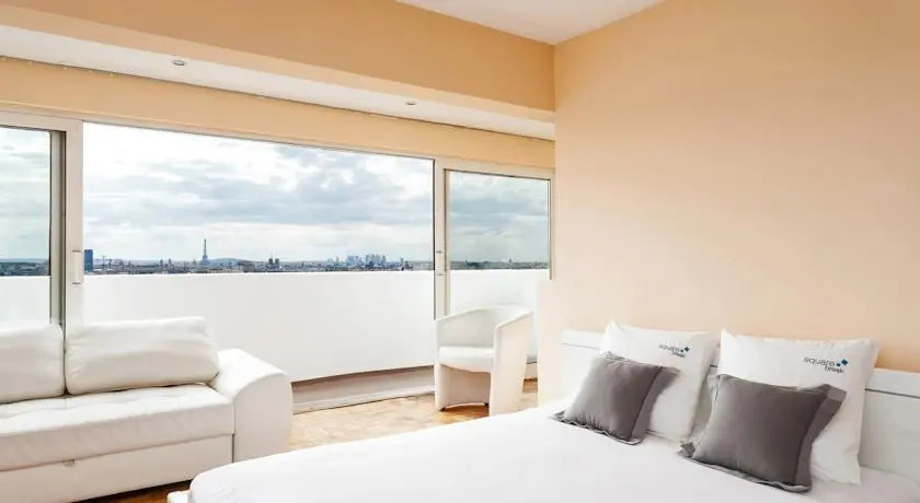 Apartment with View on the City