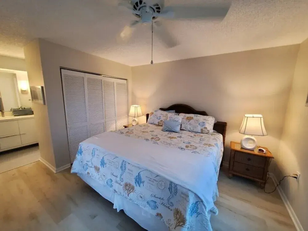 2 Bed, 2 Bath, Upgraded, Ocean & Pool View - Ocean Village Club O25
