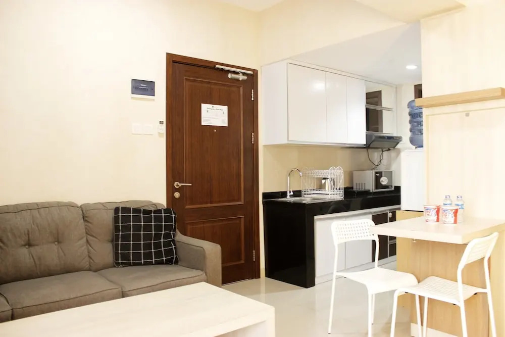 Homey 2BR Apartment at Galeri Ciumbuleuit 2 By Travelio