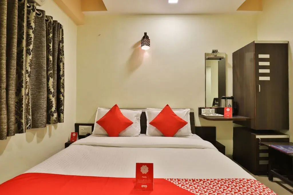 Hotel Santro By OYO Rooms