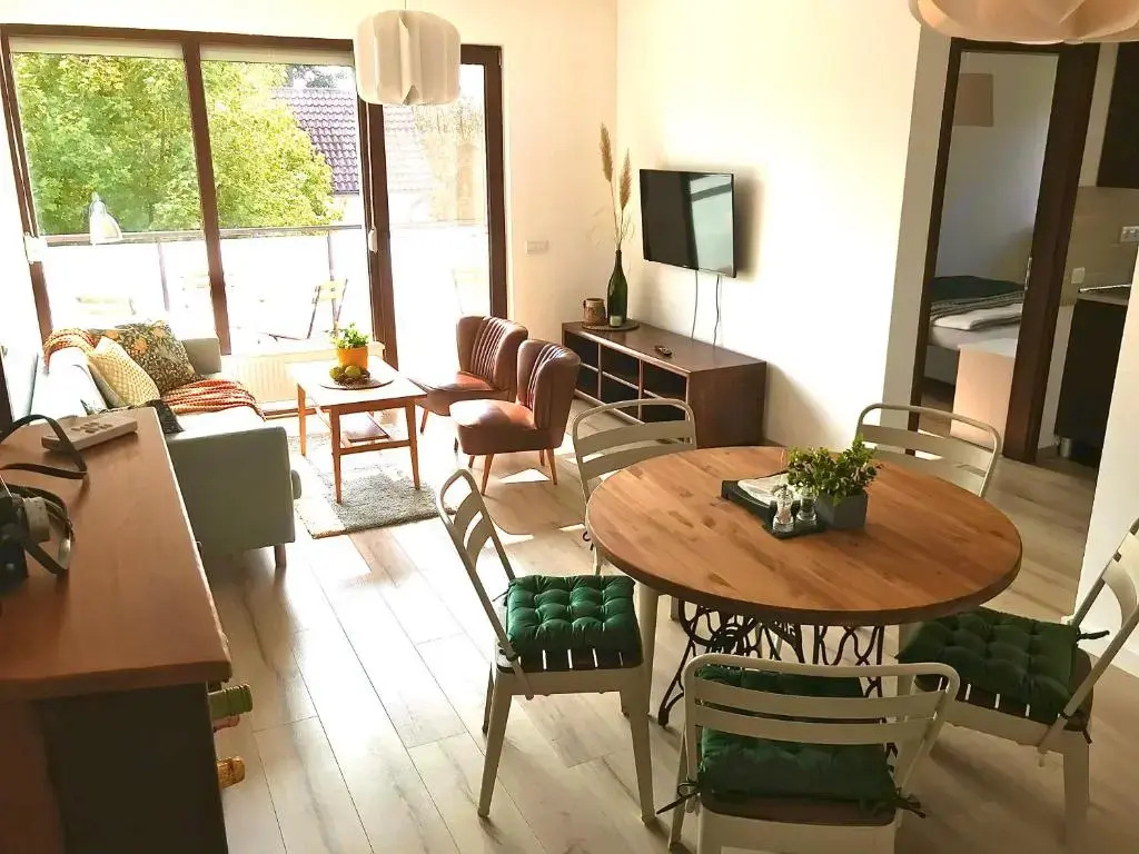 Erkel 19 Apartmanház