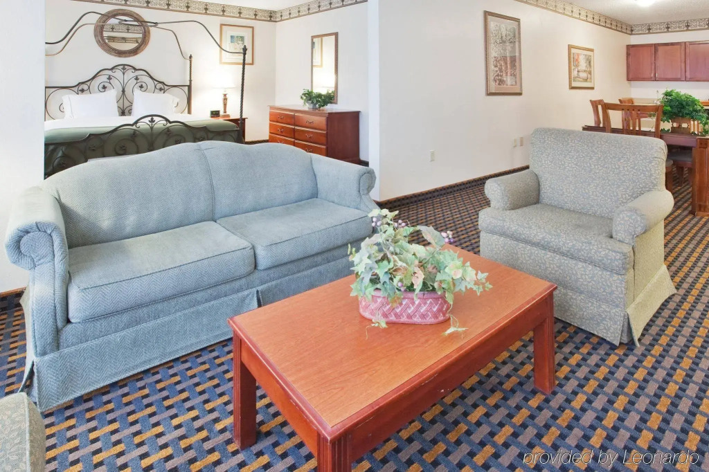 Holiday Inn Express Hotel & Suites Laurinburg by IHG