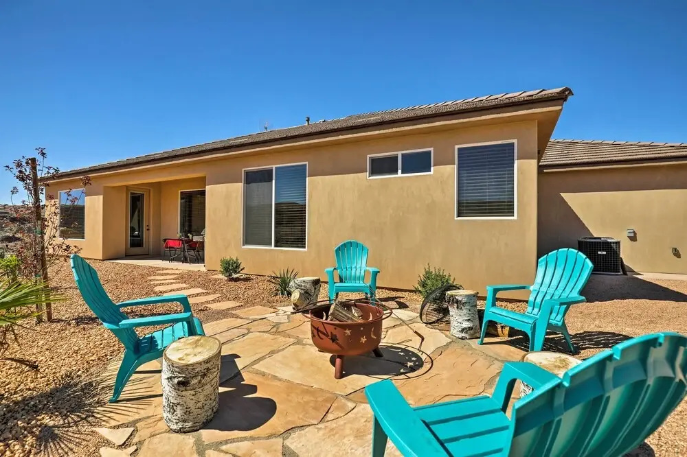 La Verkin Home w/ Hot Tub, Kayaks, & Bikes!