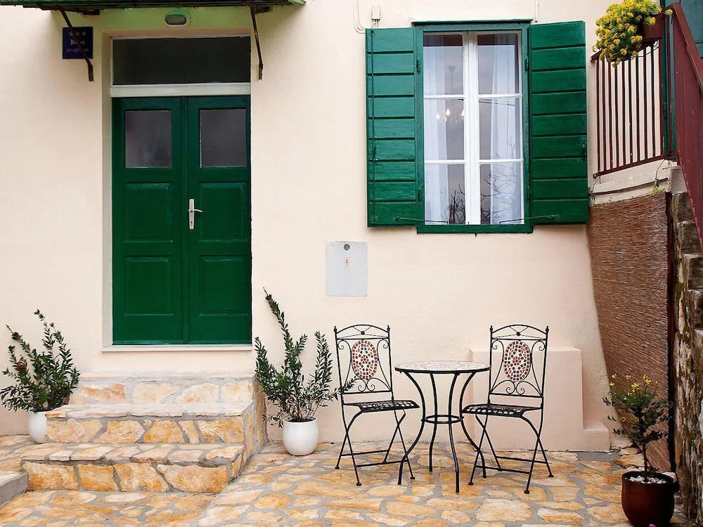 Guest House Leta