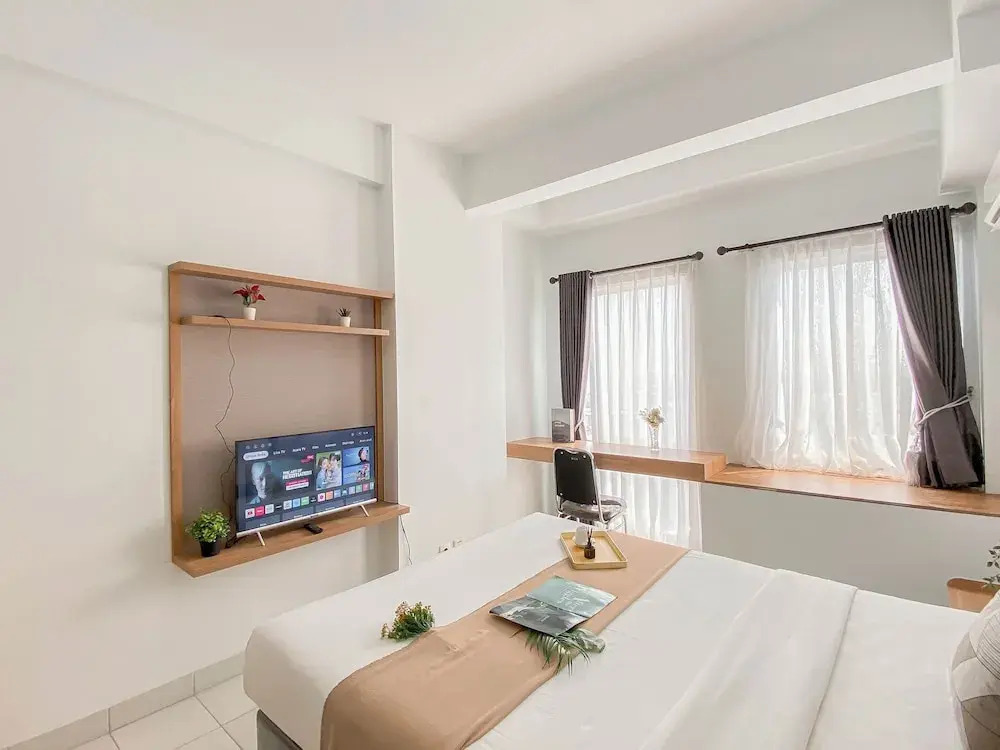 Basic Look Studio Near Bekasi Station At Patraland Urbano Apartment