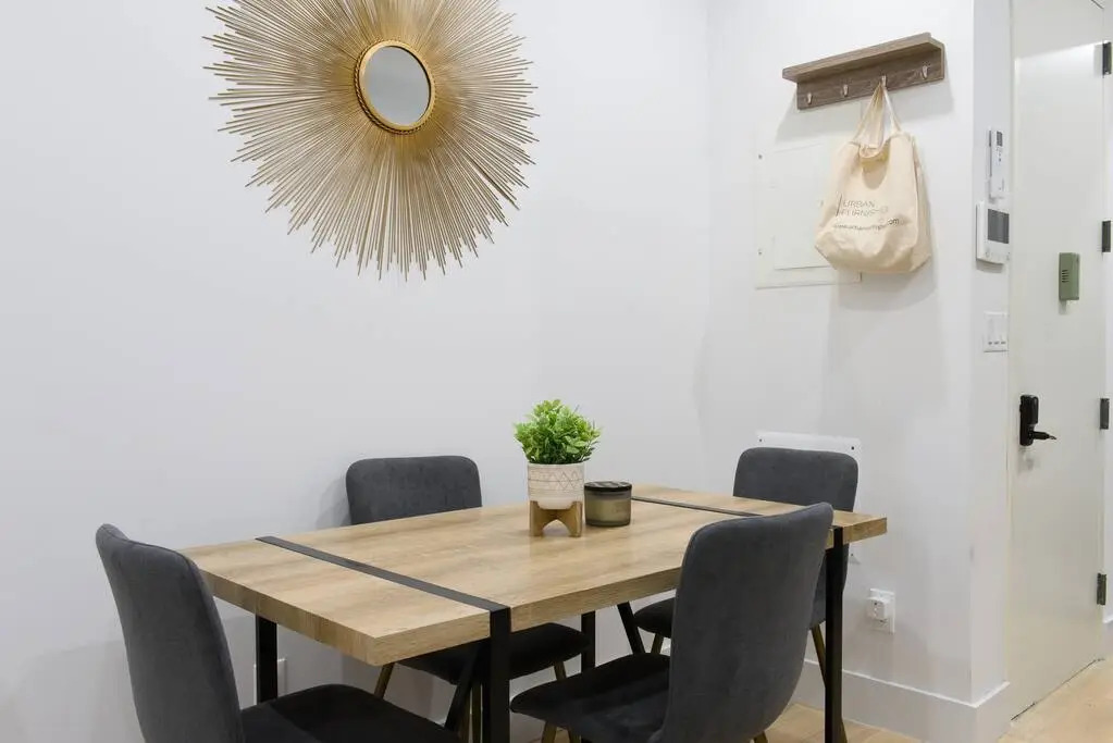 78 2A Brand new 1BR Prime UES WD in Unit
