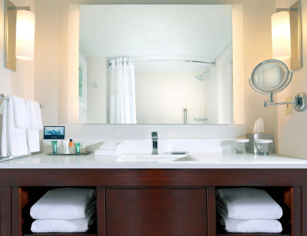 Hilton Naples