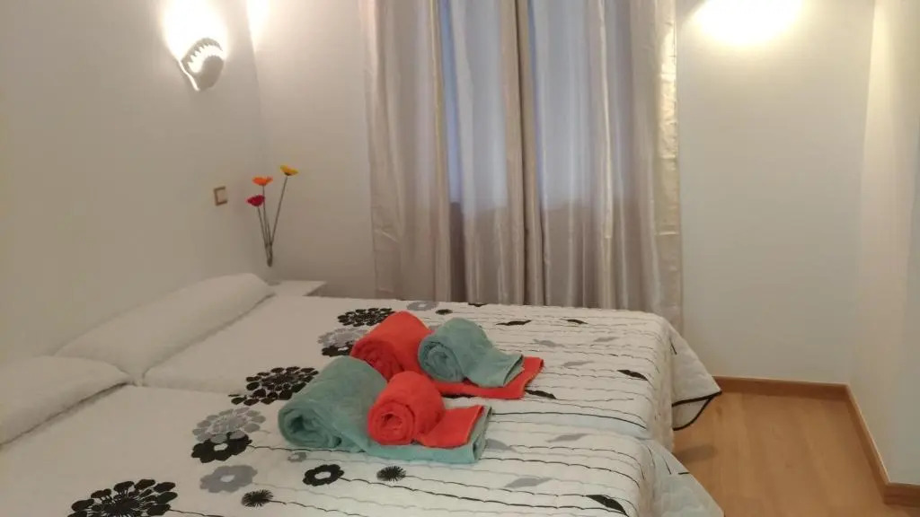 Apt Cardoso 3 ao lado da Praia Peneco