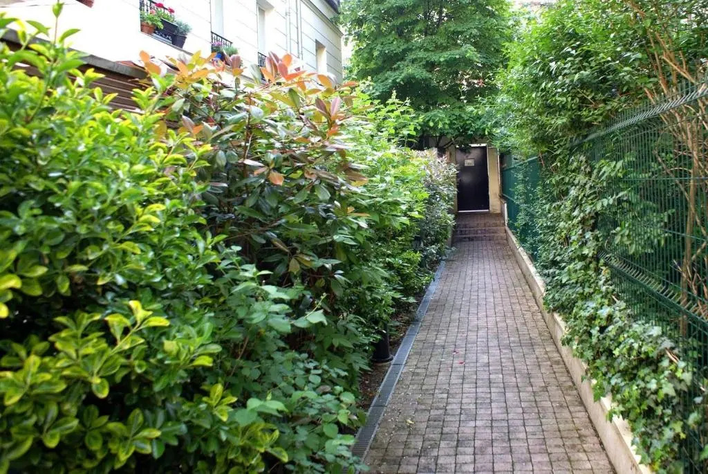25 Rue du Telegraphe