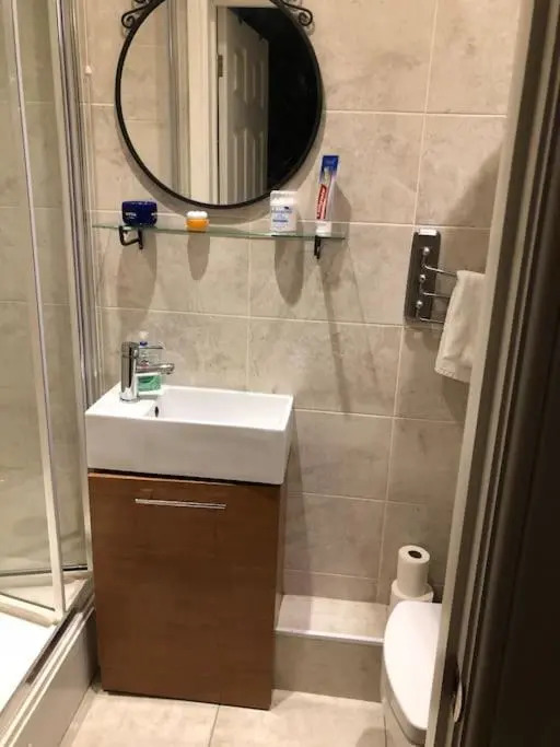 Studio Flat London Finchley Rd NW11
