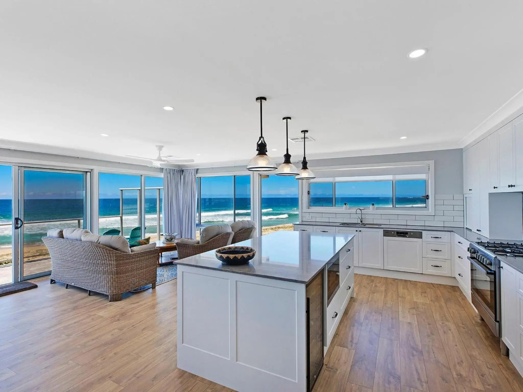 Beach House on Wyuna