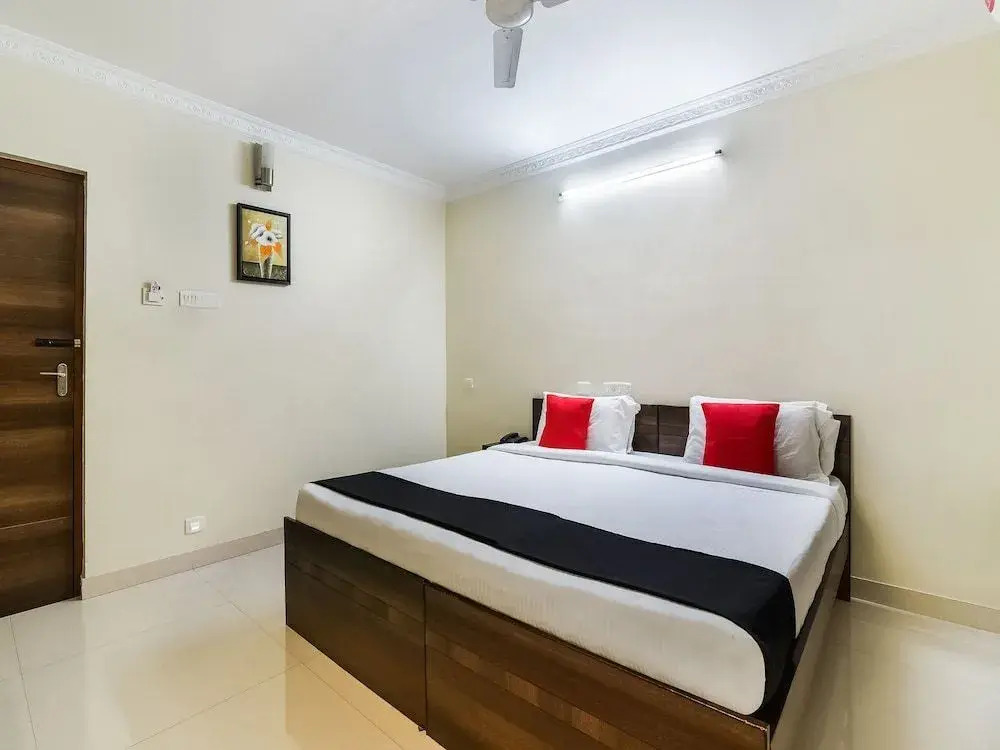 Centre Park by OYO Rooms