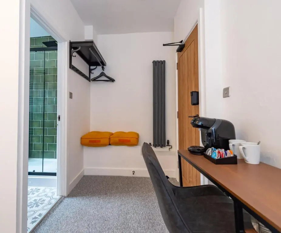 Riize Rooms - Self Check In Boutique Hotel