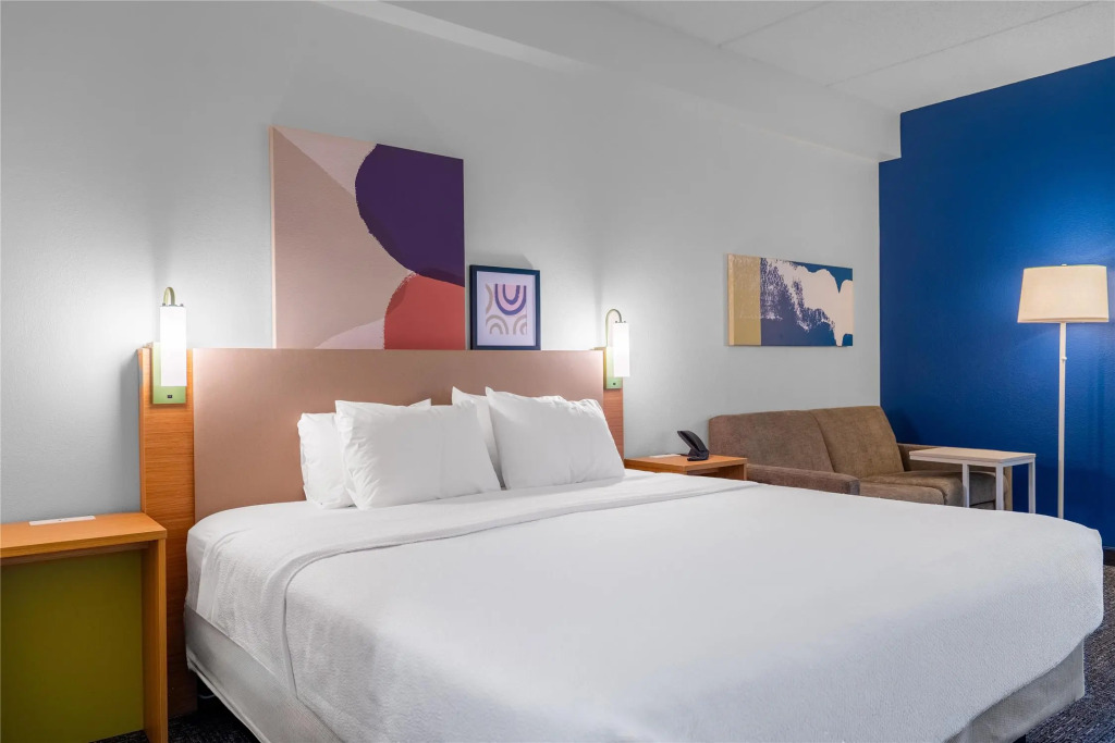 Spark by Hilton Atlanta Kennesaw Town Center
