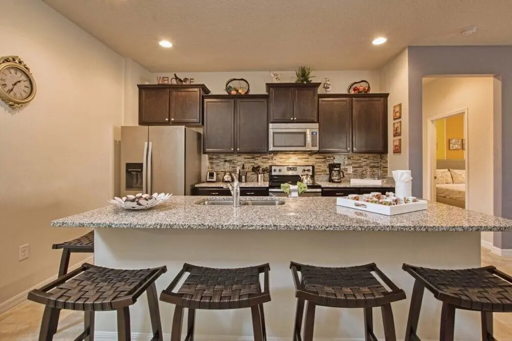 Windsor at Westside-6 Bedrooms House W/pool-3700ww Home
