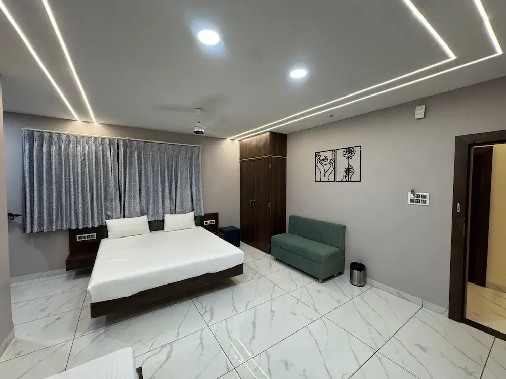 Hotel Aashiyana