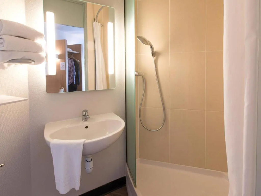 B&B HOTEL Rennes Est Cesson Sévigné 3 étoiles