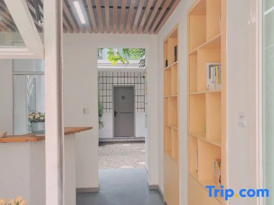 Half-circle coffee hostel