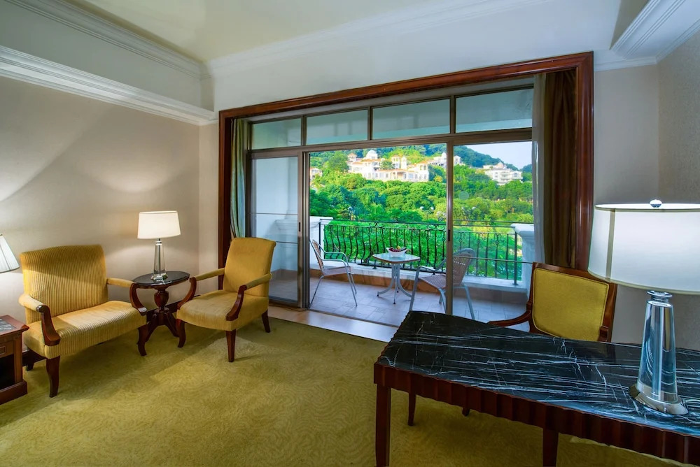 Guangzhou Phoenix City Hotel