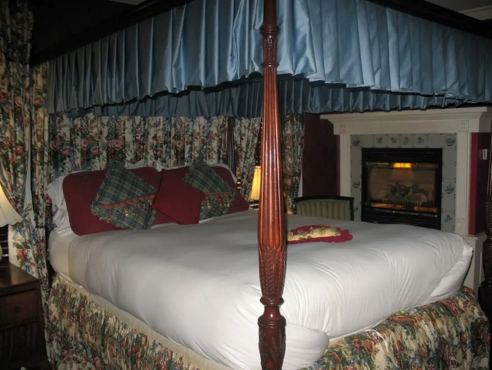 A Cambridge House Inn