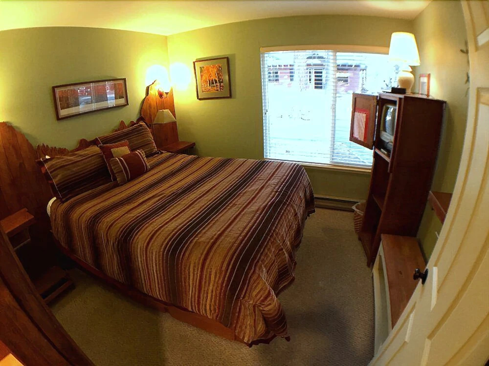 1 Bedroom Premium Condos