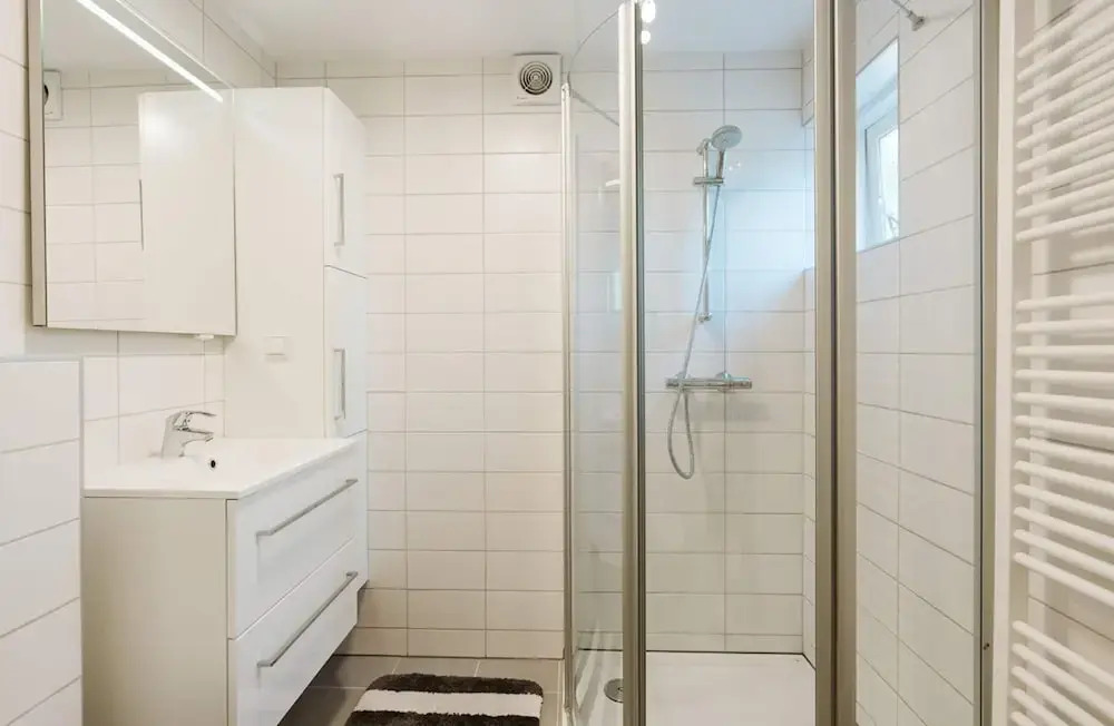Modern Holiday Home With Spacious Garden and Terrace Suitable for 5 People