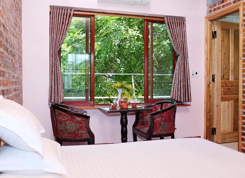 Ho Nui Dinh Hotel