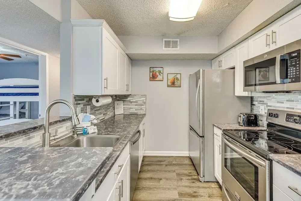 Explore Boardwalk Thrills! Central Destin Condo