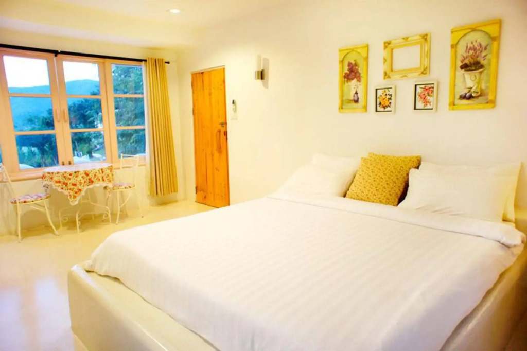 Morning Glory Resort(Morning Glory Resort สวนผึ้ง)