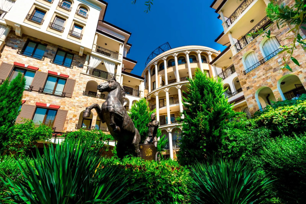 Esteban VIP Residence Club