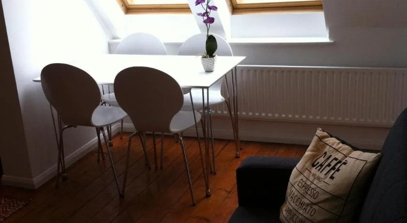 White City Apartment