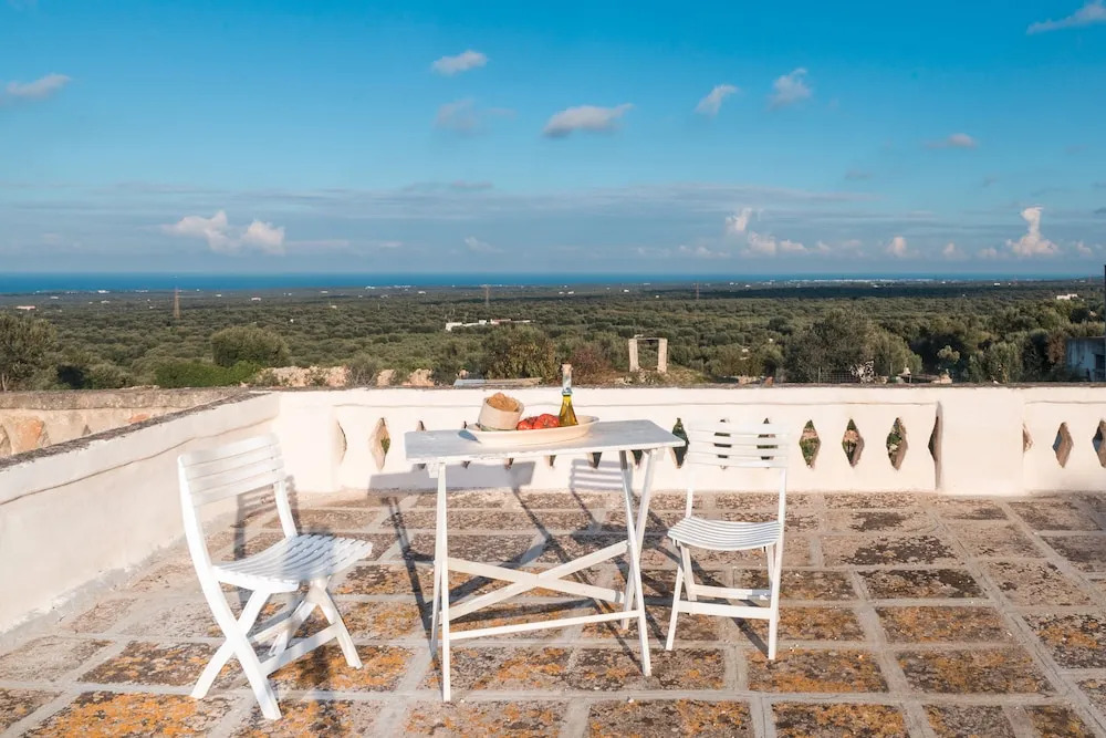 Sea and the City Apartments by Wonderful Italy