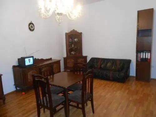Room 404 Guest House
