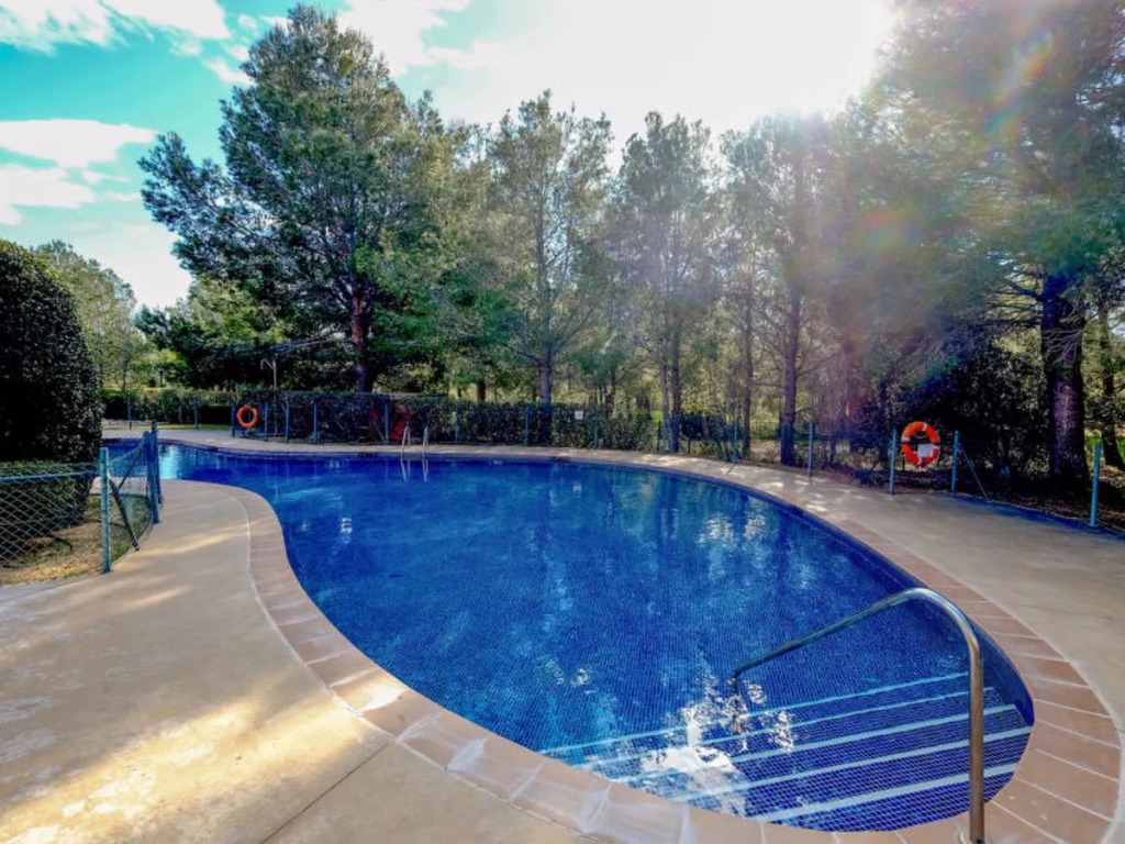 Villa Familiar c/Piscina + Wifi y Parking Gratis by Sunset Rentals