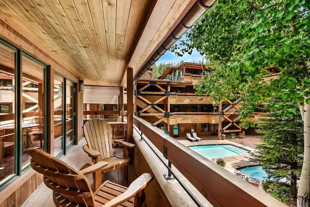 Fasching Haus Condominiums by Frias