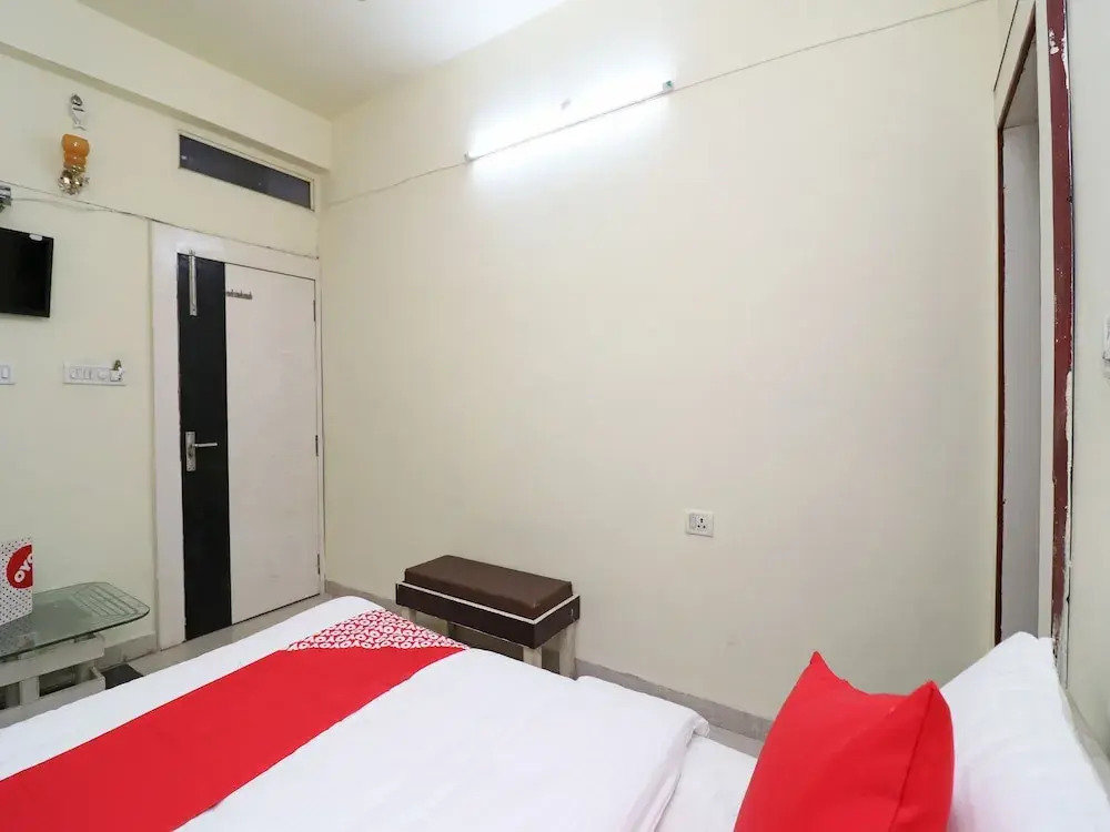 OYO 24119 Hotel Rama Krishna