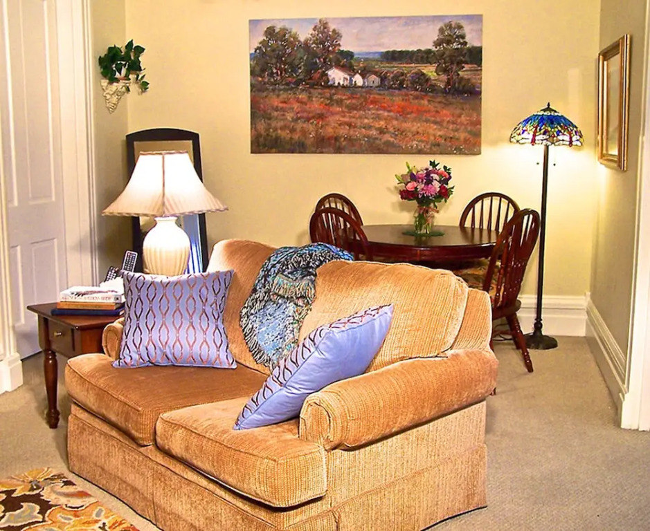 Chez Lyndon Manor