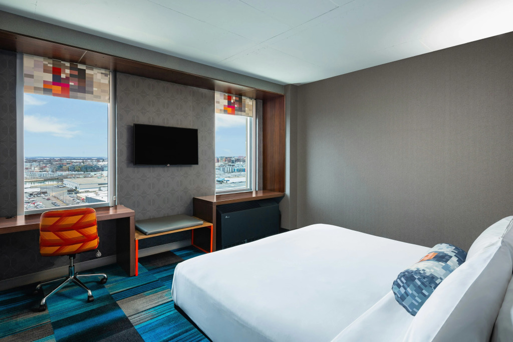 Aloft by Marriott Boston Seaport District