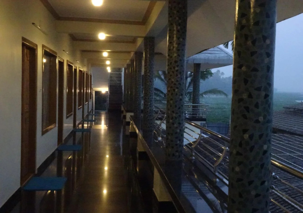 The Lake Paradise Boutique Resort