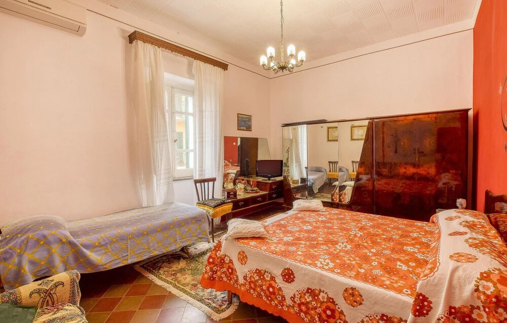 Stunning Home in Parghelia With Wifi and 5 Bedrooms