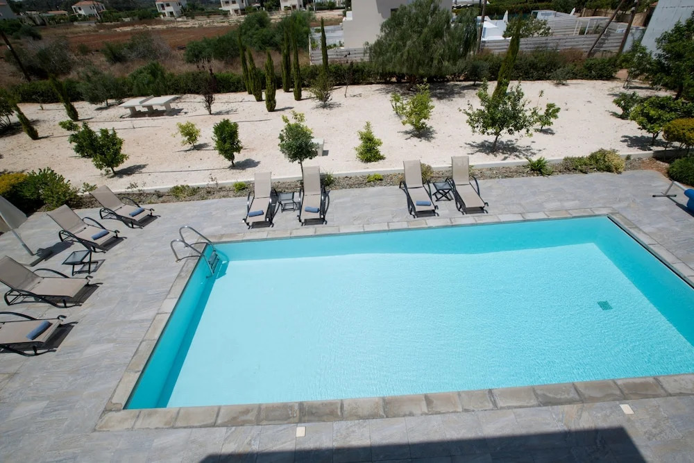 Celebrity Villa Hollyoaks 1