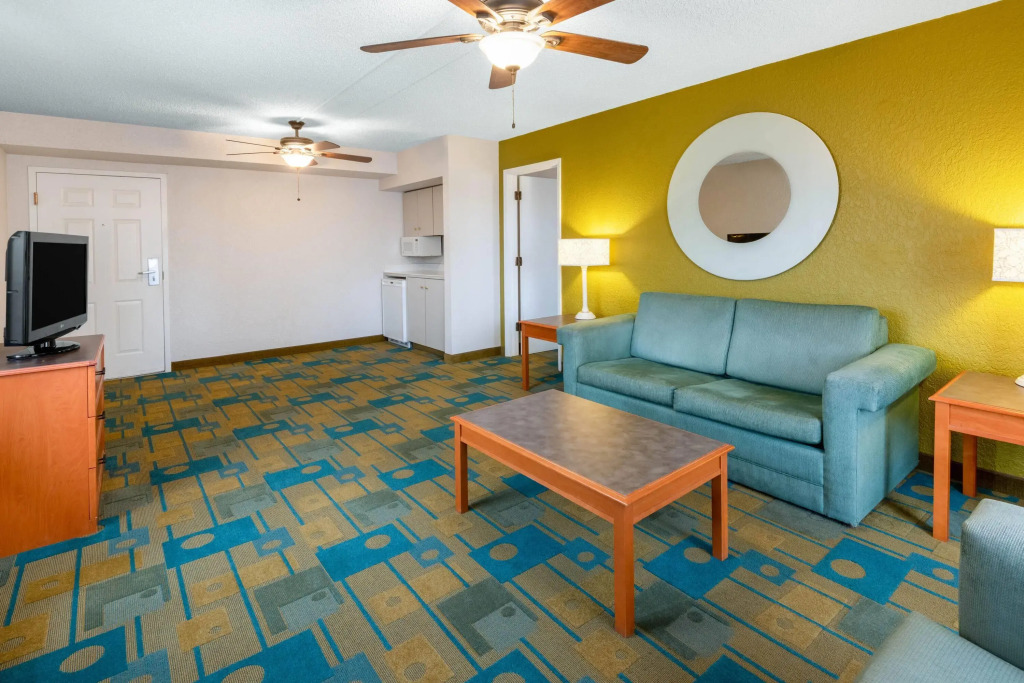 Travelodge by Wyndham Amarillo West Medical Center