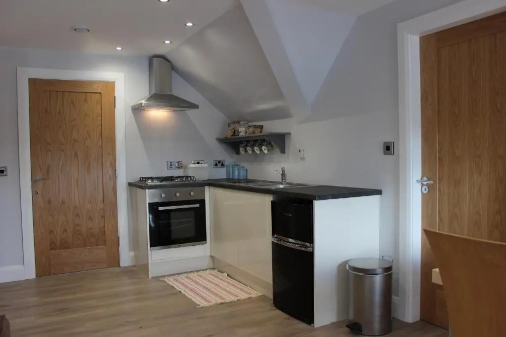 Lakeside Studio 2 Loft Apartment