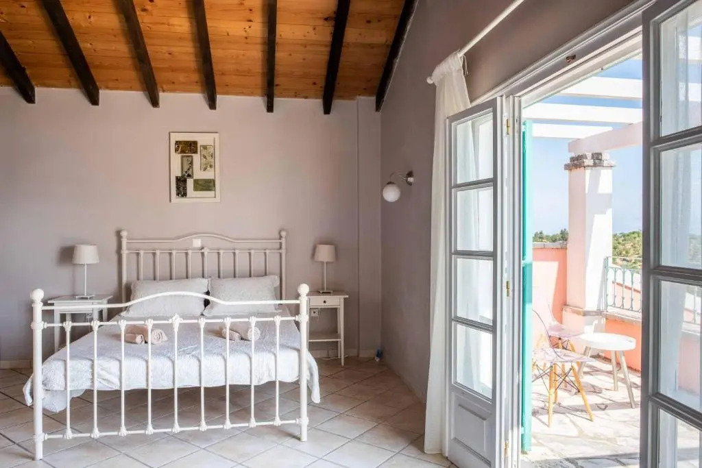Villa Aloni Sinies