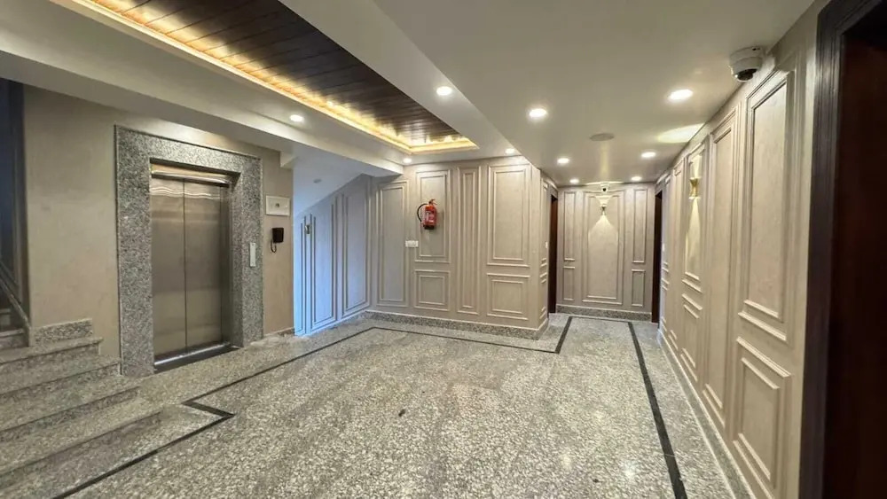 Emroz Kings Resort