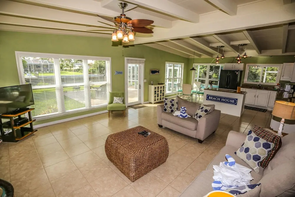 5670 Williams Dr. - M