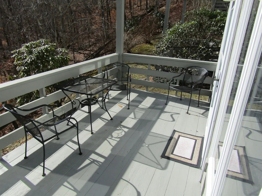 Skyleaf A_9 3 Bedrooms 3 Bathrooms Condo