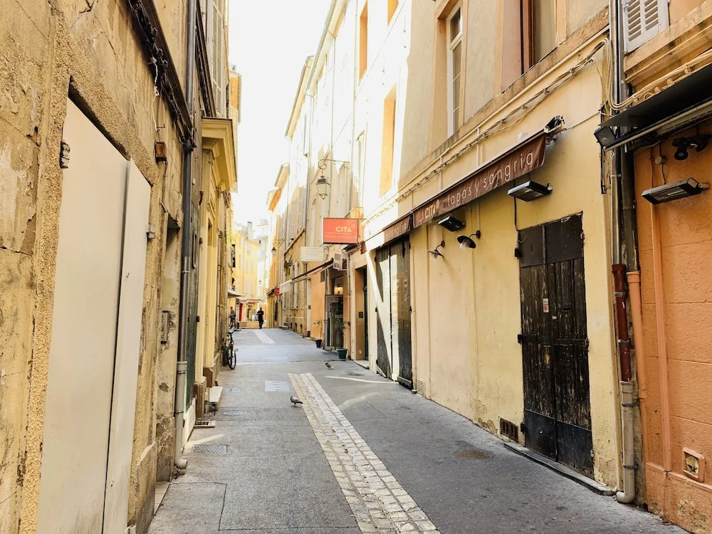 Studio tout confort Aix Rotonde